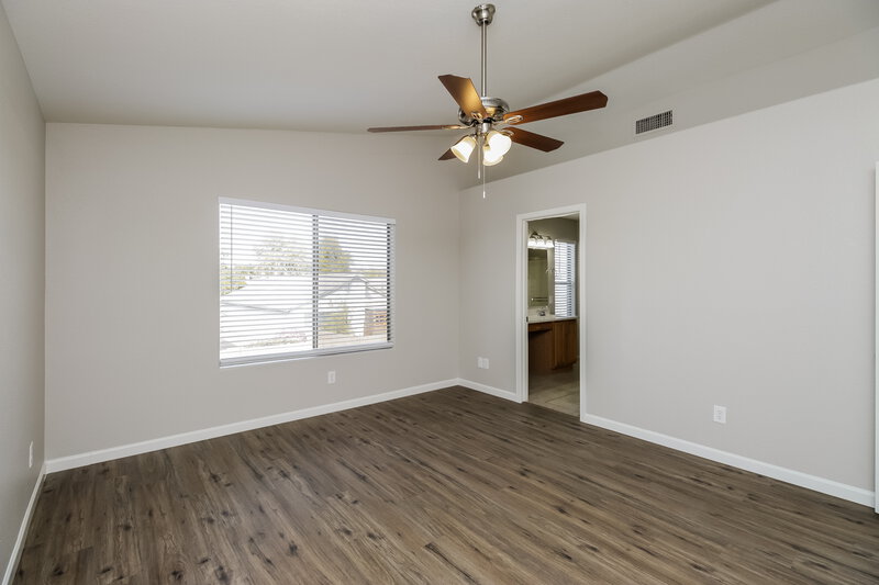 2,450/Mo, 8704 E Natal Ave Mesa, AZ 85209 Main Bedroom View 2