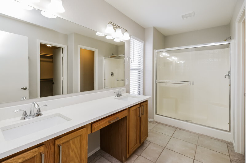 2,450/Mo, 8704 E Natal Ave Mesa, AZ 85209 Main Bathroom View
