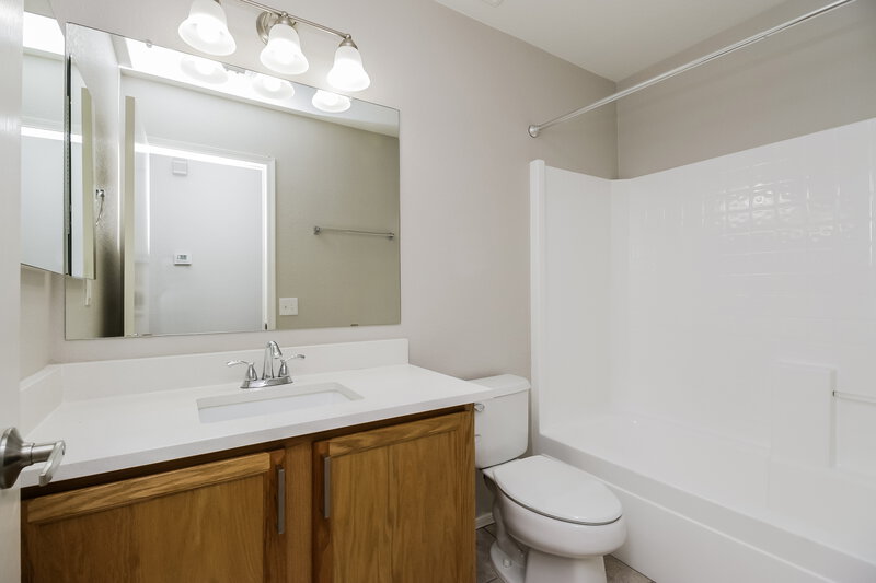 2,450/Mo, 8704 E Natal Ave Mesa, AZ 85209 Bathroom View