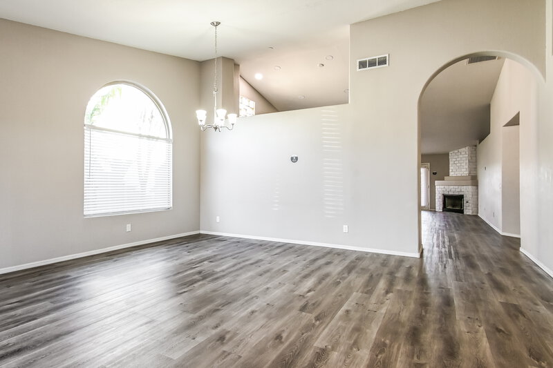 3,345/Mo, 4317 W Electra Ln Glendale, AZ 85310 Living Room View