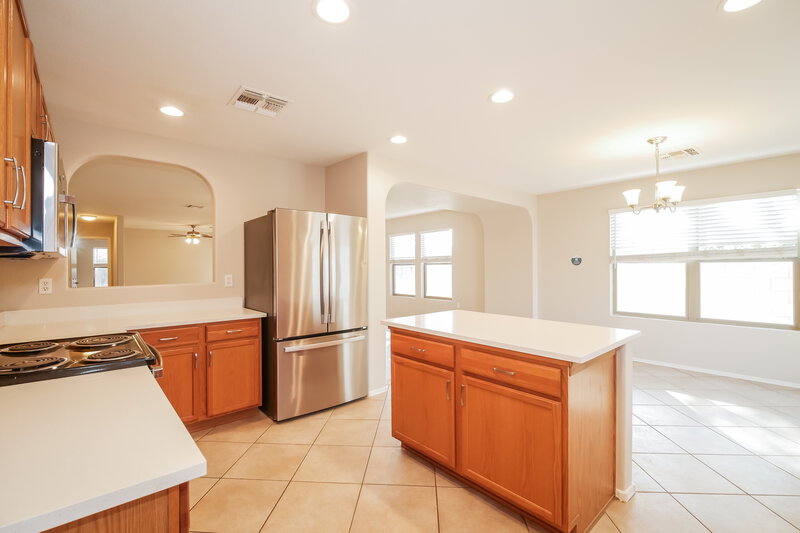 2,210/Mo, 1152 S Grenoble Mesa, AZ 85208 Kitchen View 2