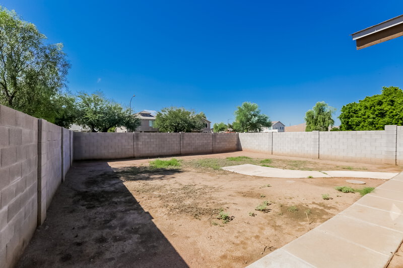 1,935/Mo, 6933 W Nicolet Ave Glendale, AZ 85303 Rear View 2