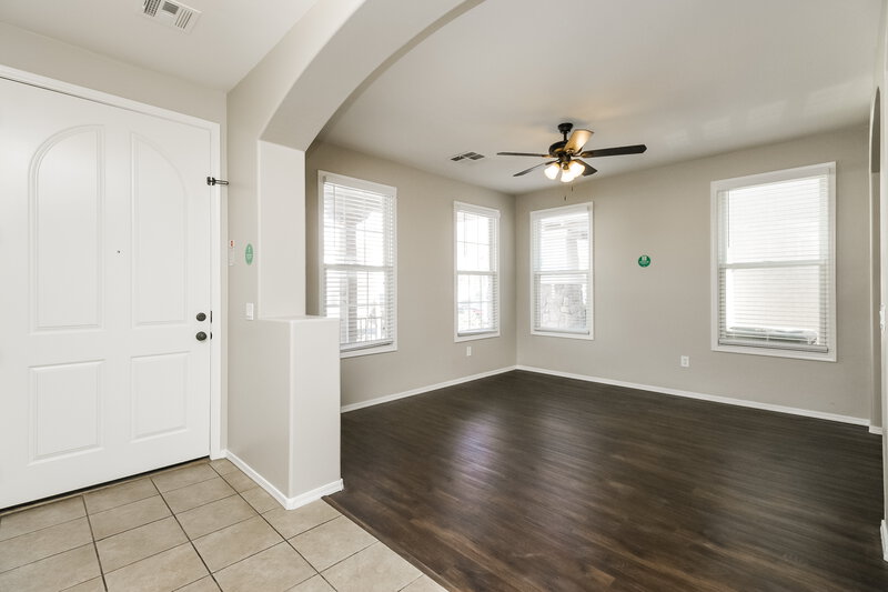 2,265/Mo, 3900 E Gideon Way Gilbert, AZ 85296 Foyer View