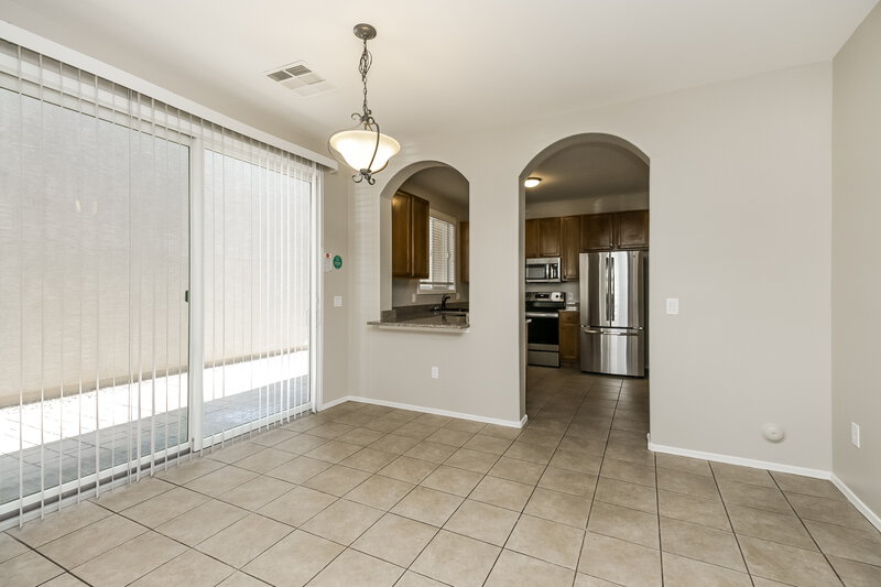 2,265/Mo, 3900 E Gideon Way Gilbert, AZ 85296 Dining Room View