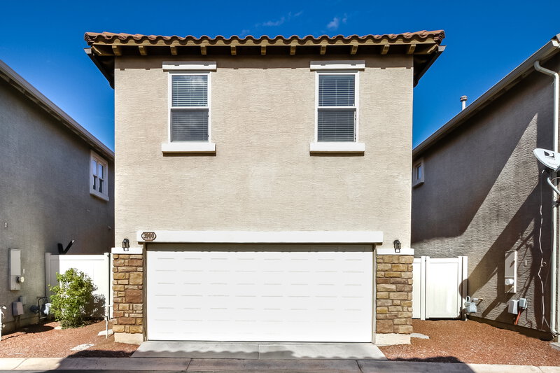 2,265/Mo, 3900 E Gideon Way Gilbert, AZ 85296 Rear View