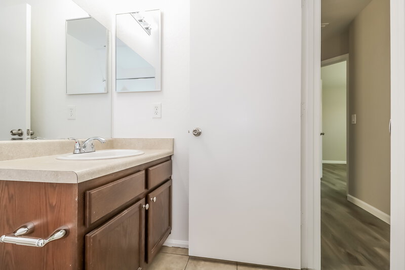 1,870/Mo, 4936 S Rovey Pkwy Buckeye, AZ 85326 Bathroom View