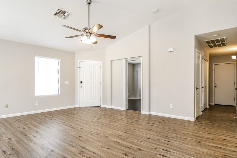 1,820/Mo, 4059 E Aragonite Ln San Tan Valley, AZ 85143 Living Room View 2