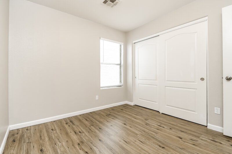 1,820/Mo, 4059 E Aragonite Ln San Tan Valley, AZ 85143 Bedroom View 2