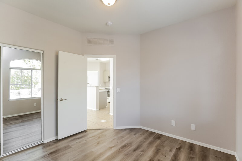 1,990/Mo, 1115 E Grove St Phoenix, AZ 85040 Bedroom View