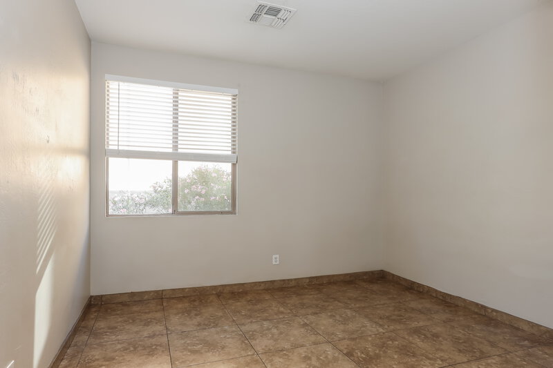 1,990/Mo, 3014 W Donner Dr Phoenix, AZ 85041 Bedroom View
