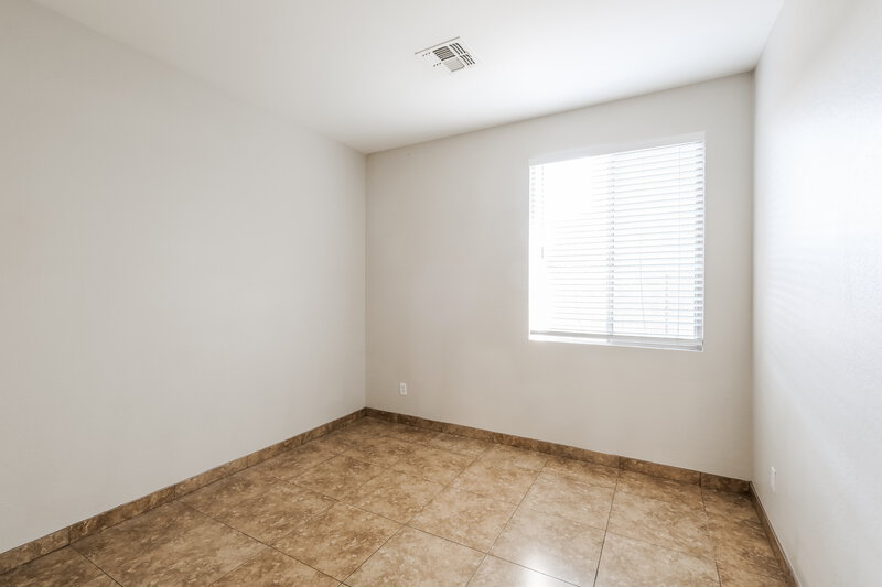 2,010/Mo, 3014 W Donner Dr Phoenix, AZ 85041 Bedroom View 2