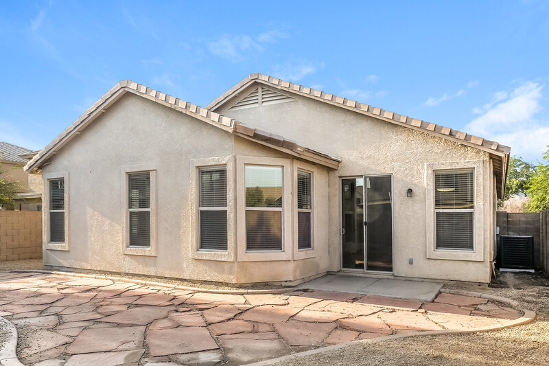 2,010/Mo, 3014 W Donner Dr Phoenix, AZ 85041 Rear View