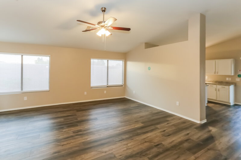 2,185/Mo, 2002 E Saratoga St Gilbert, AZ 85296 Living Room View