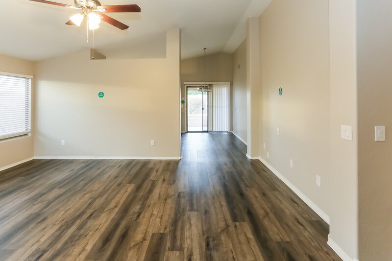 2,185/Mo, 2002 E Saratoga St Gilbert, AZ 85296 Living Room View 5