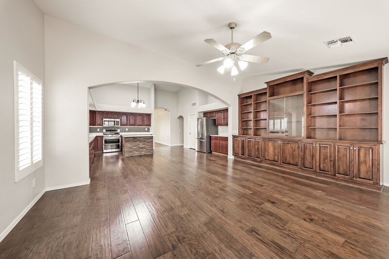 2,695/Mo, 10014 W Irma Ln Peoria, AZ 85382 Family Room View 2