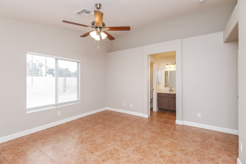 3,050/Mo, 631 N Williams St Chandler, AZ 85225 Main Bedroom View 2