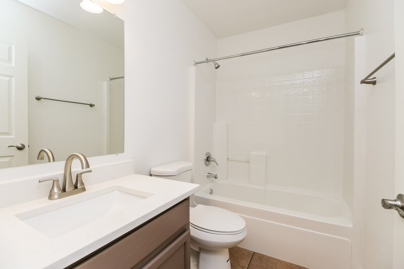 3,050/Mo, 631 N Williams St Chandler, AZ 85225 Bathroom View