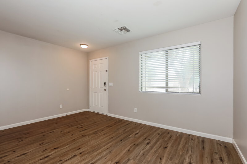 2,030/Mo, 1836 E Silversmith Trail San Tan Valley, AZ 85143 Living Room View