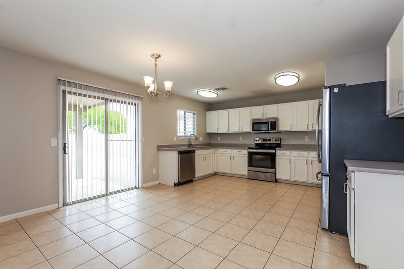 2,030/Mo, 1836 E Silversmith Trail San Tan Valley, AZ 85143 Dining Room View