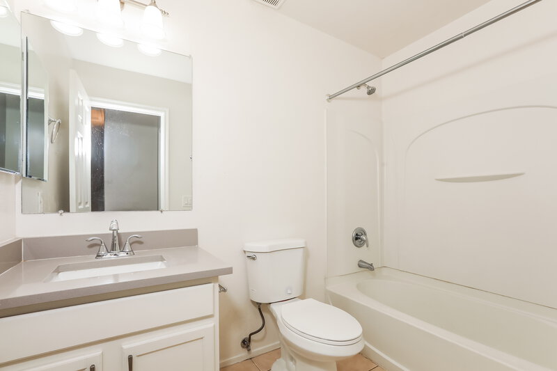 2,030/Mo, 1836 E Silversmith Trail San Tan Valley, AZ 85143 Bathroom View