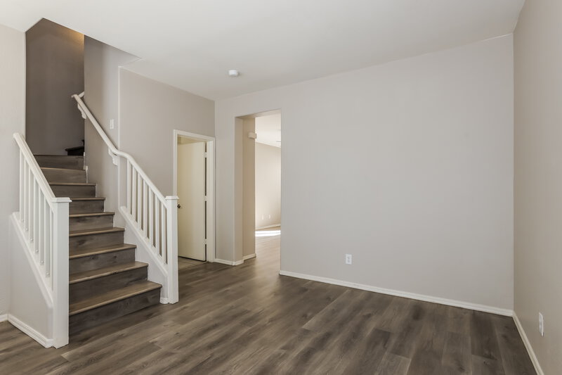 1,825/Mo, 5208 W Warner St Phoenix, AZ 85043 Living Room View