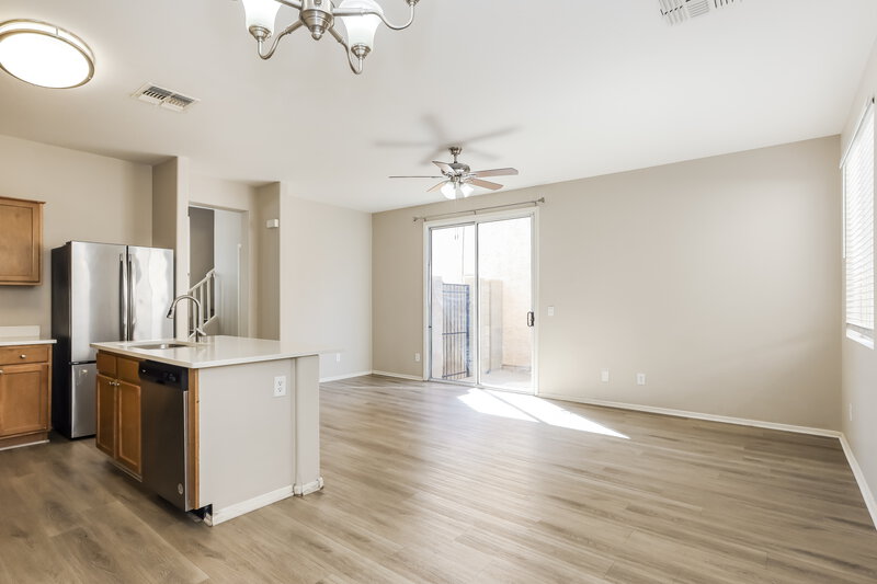 1,825/Mo, 5208 W Warner St Phoenix, AZ 85043 Dining Room View