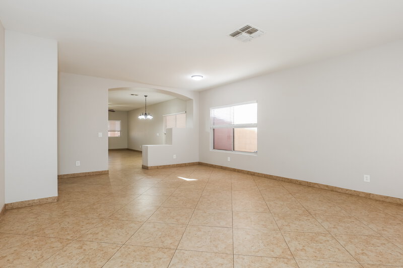 2,020/Mo, 3677 N 141st Dr Goodyear, AZ 85395 Living Room View