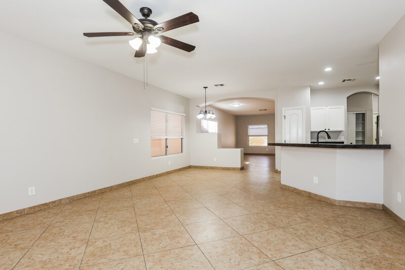 2,020/Mo, 3677 N 141st Dr Goodyear, AZ 85395 Living Room View 2
