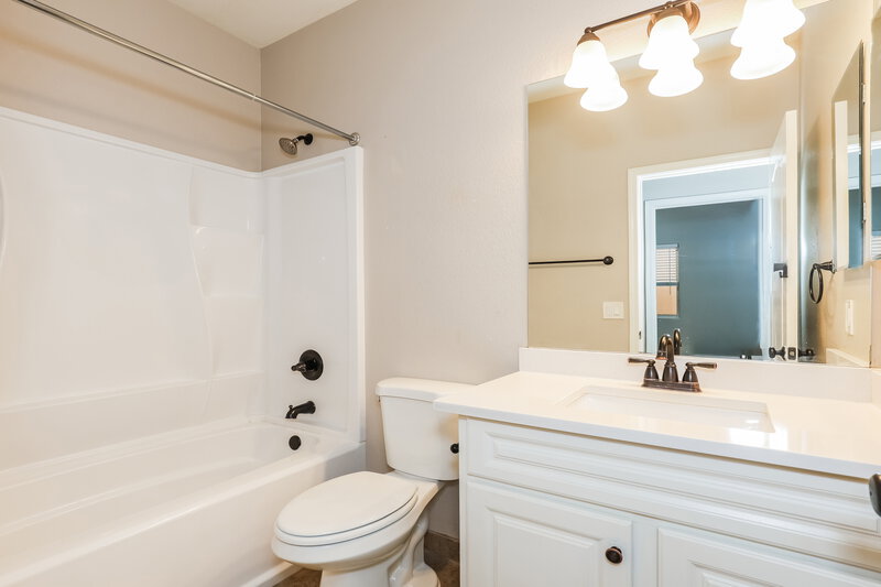 2,020/Mo, 3677 N 141st Dr Goodyear, AZ 85395 Bathroom View