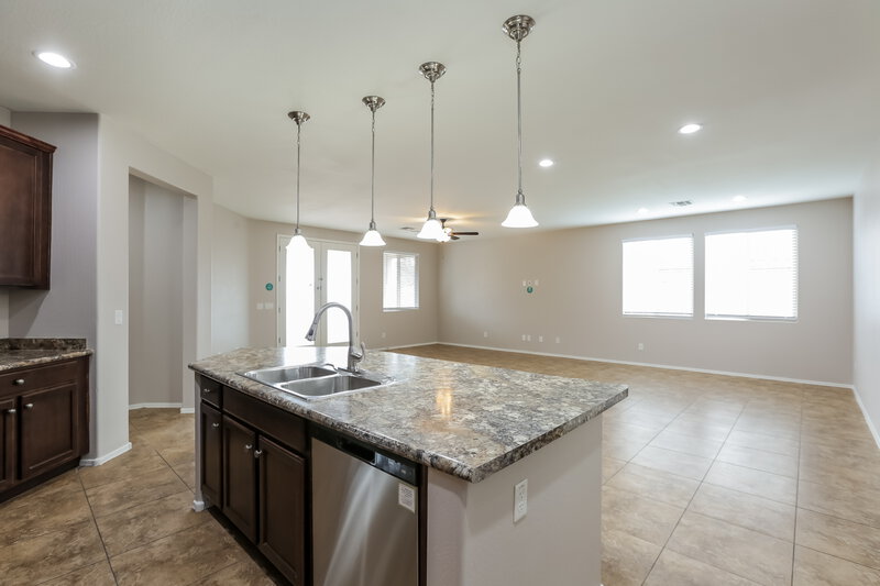 2,340/Mo, 7543 W Darrel Rd Laveen, AZ 85339 Dining Room View 2