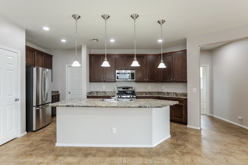 2,340/Mo, 7543 W Darrel Rd Laveen, AZ 85339 Kitchen View 2