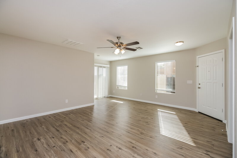 1,810/Mo, 29409 N Pyrite Ln San Tan Valley, AZ 85143 Living Room View