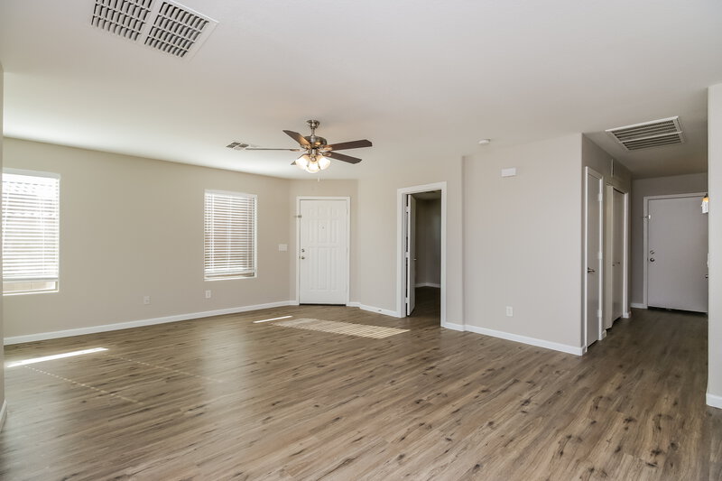 1,810/Mo, 29409 N Pyrite Ln San Tan Valley, AZ 85143 Living Room View 2