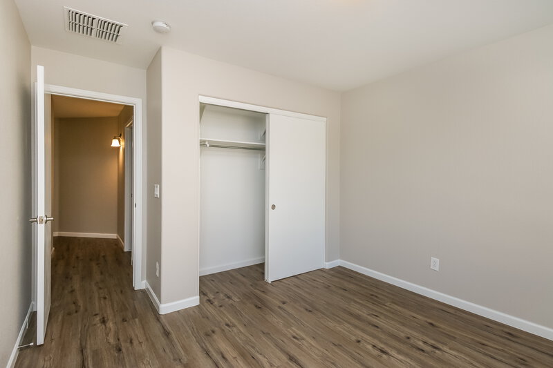 1,810/Mo, 29409 N Pyrite Ln San Tan Valley, AZ 85143 Bedroom View 3