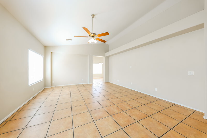 2,315/Mo, 3915 W Buckskin Trail Phoenix, AZ 85083 Living Room View