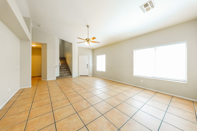 2,315/Mo, 3915 W Buckskin Trail Phoenix, AZ 85083 Living Room View 2