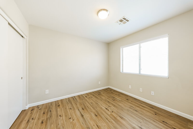 2,315/Mo, 3915 W Buckskin Trail Phoenix, AZ 85083 Bedroom View 3