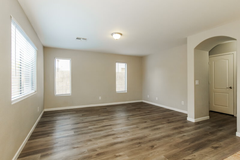 2,605/Mo, 2348 W White Feather Ln Phoenix, AZ 85085 Dining Room View 2