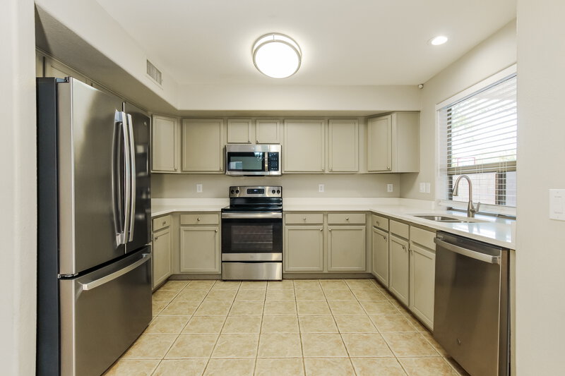 2,605/Mo, 2348 W White Feather Ln Phoenix, AZ 85085 Kitchen View