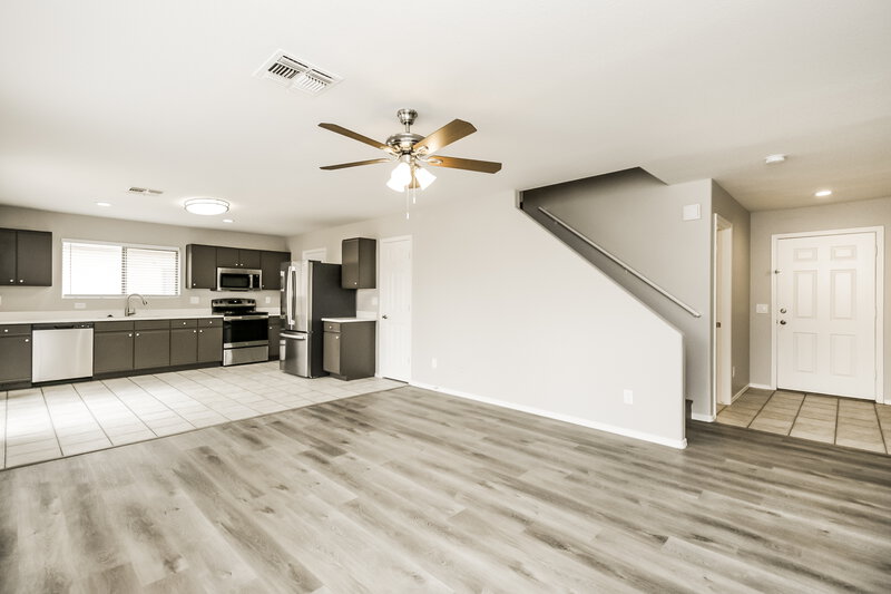 2,385/Mo, 2236 E Spruce Dr Chandler, AZ 85286 Living Room View 3