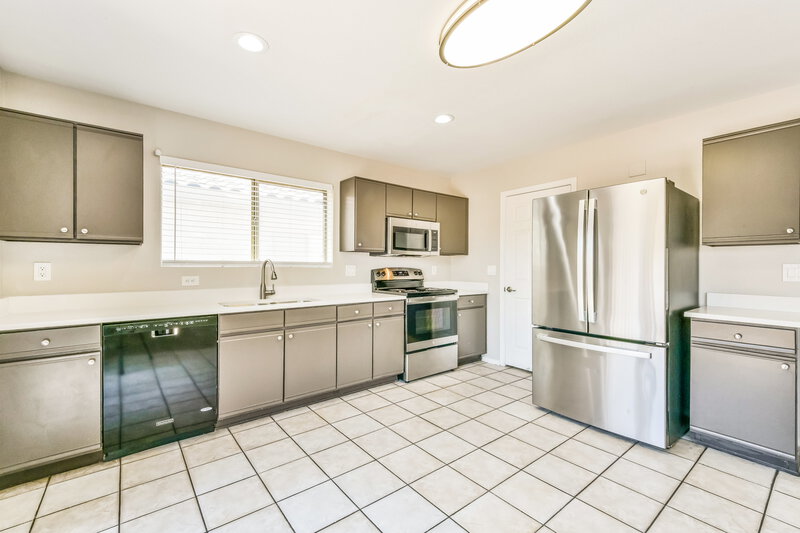 2,315/Mo, 2236 E Spruce Dr Chandler, AZ 85286 Kitchen View