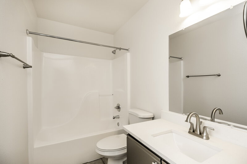 2,385/Mo, 2236 E Spruce Dr Chandler, AZ 85286 Bathroom View