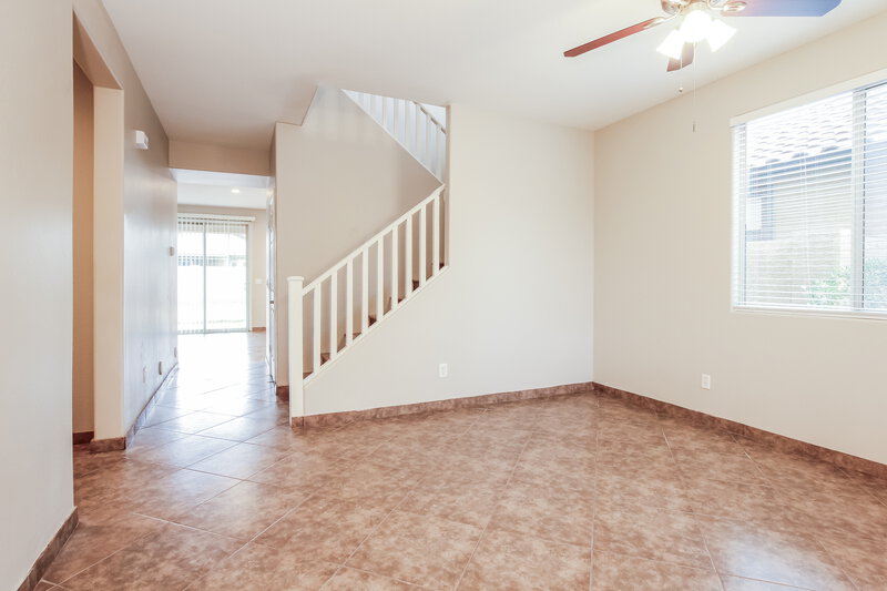 2,460/Mo, 2741 W Bowker St Phoenix, AZ 85041 Living Room View