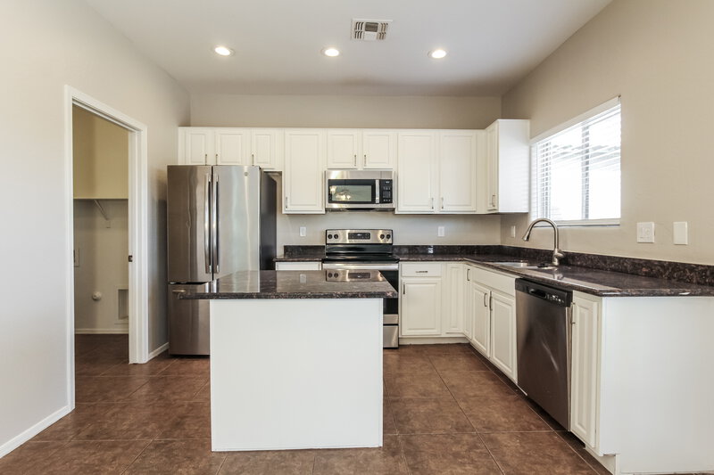 2,135/Mo, 28657 N Coyote Creek Rd San Tan Valley, AZ 85143 Misc View 3