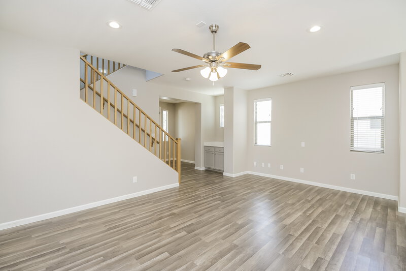 2,725/Mo, 3869 E Claxton Ave Gilbert, AZ 85297 Living Room View 2