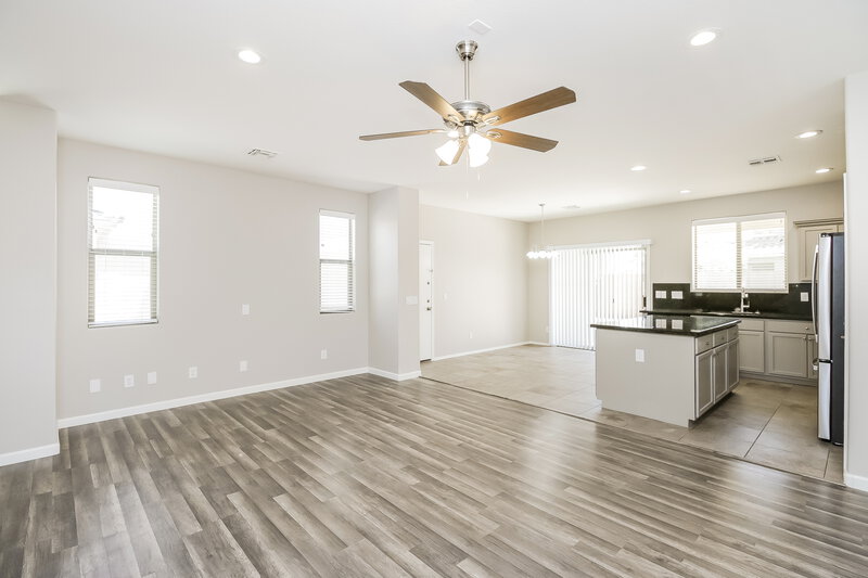 2,725/Mo, 3869 E Claxton Ave Gilbert, AZ 85297 Living Room View 3