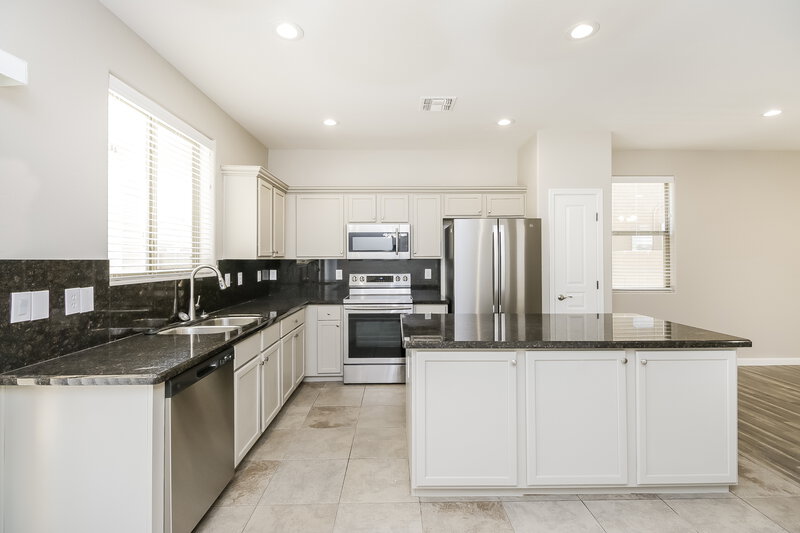 2,725/Mo, 3869 E Claxton Ave Gilbert, AZ 85297 Kitchen View