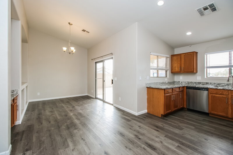 1,935/Mo, 2246 S 85th Dr Tolleson, AZ 85353 Living Room View 3