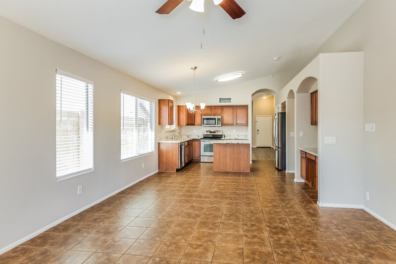 2,570/Mo, 28627 N Nobel Rd Phoenix, AZ 85085 Breakfast Nook View