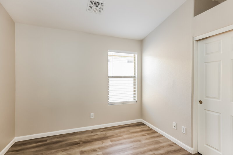 2,570/Mo, 28627 N Nobel Rd Phoenix, AZ 85085 Bedroom View 2
